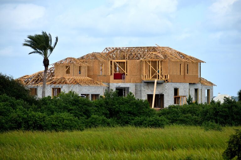 Mortgage Rates Plummet: What Homebuyers Need to Know Right Now!