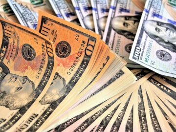 Record Low Interest Rates: Is Now the Time to Refinance Your Loan?